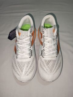(Category: ) located in . Submitted by shoe_shoppp (Listing ID 1438104238, Image 1). Description: .