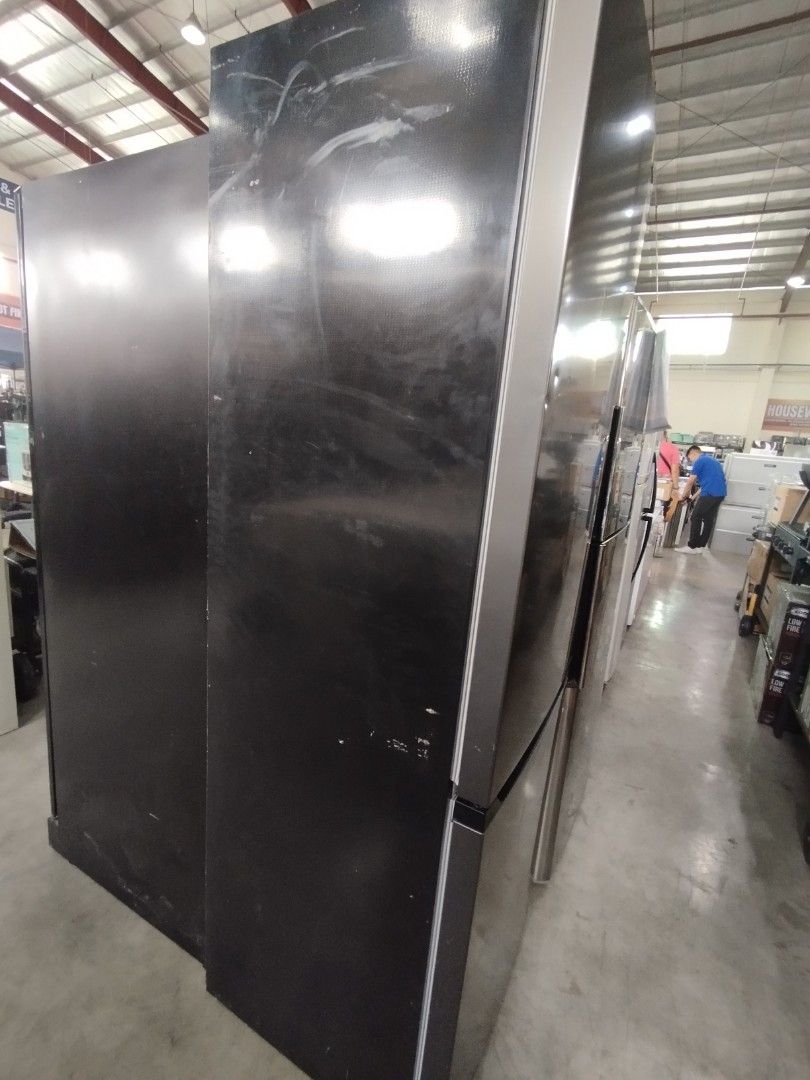 SHAR REF 2DOOR INV (Category: Refrigerators and Freezers) located in Caloocan City. Submitted by dhiony (Listing ID 1437969456, Image 2). Description: -SHARF 2DOOR INVERTER - 10.3 CUFT - MALL PULL OUT -GOOD AS NEW -WITH 1MONTH WARRANTY -WE ACCEPT CARD PAYMENT -PM ME FOR MORE INFOS.