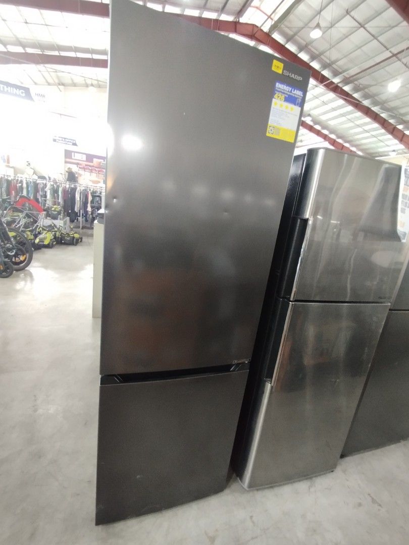 SHAR REF 2DOOR INV (Category: Refrigerators and Freezers) located in Caloocan City. Submitted by dhiony (Listing ID 1437969456, Image 1). Description: -SHARF 2DOOR INVERTER - 10.3 CUFT - MALL PULL OUT -GOOD AS NEW -WITH 1MONTH WARRANTY -WE ACCEPT CARD PAYMENT -PM ME FOR MORE INFOS.