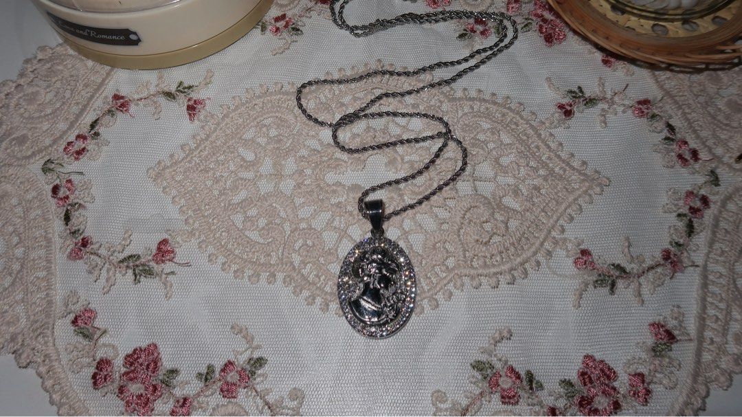Silver Round Queen Elizabeth Necklace (Category: Necklaces) located in Calamba. Submitted by declutter.rebski (Listing ID 1438085976, Image 3). Description: Silver Round Queen Elizabeth Necklace ₱249 ⤿ high quality, non-tarnish stainless steel jewelry ⤿ hypoallergenic + does not fade over time ⤿ all items are brand new — not preloved & never used! ⤿ each piece comes with its own jewelry case / clear organizer ⤿ onhand and ready to ship ⤿ color ma