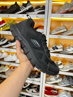 (Category: ) located in . Submitted by soletrip_footwear_trading (Listing ID 1437938976, Image 1). Description: .