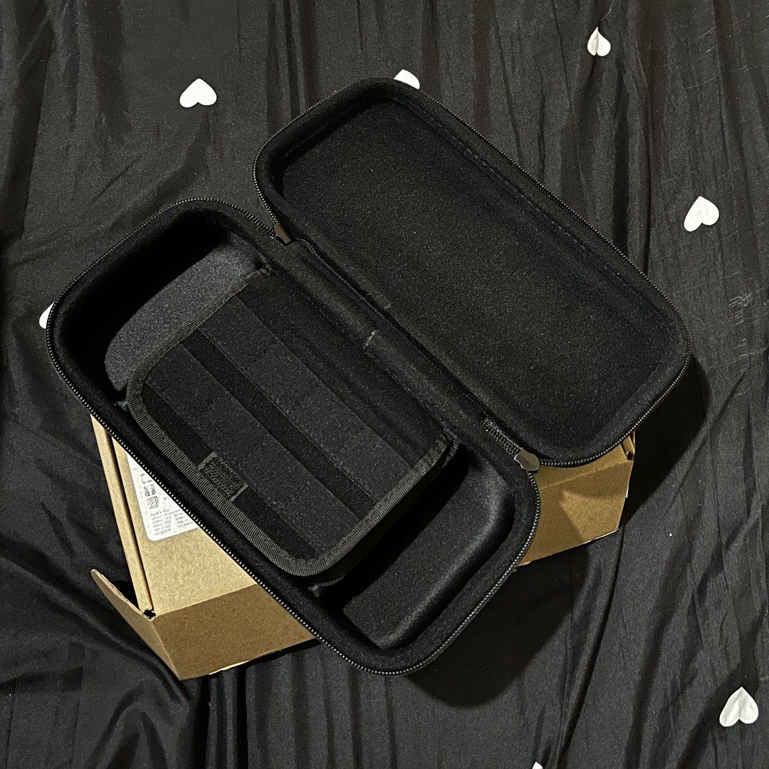 Skull & Co. Nintendo Switch Lite Carrying Case (Category: Cases & Covers) located in San Juan City. Submitted by gents701 (Listing ID 1438030158, Image 2). Description: Selling off my Switch Lite Carrying Case. It comes with the original box and packaging. Added images of signs of use as well..