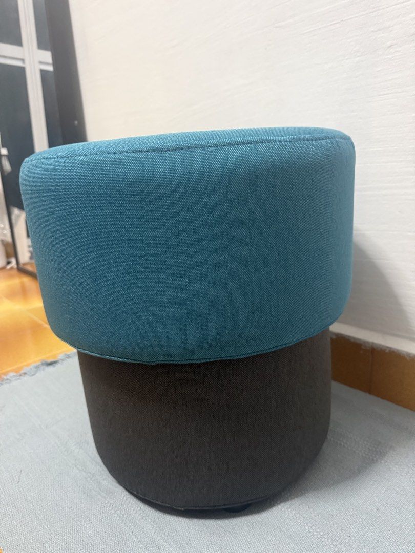 Stool (Category: Chairs) located in Singapore. Submitted by rhobbiacstll (Listing ID 1438071395, Image 3). Description: 380mm diameter Stool x 400mm height.