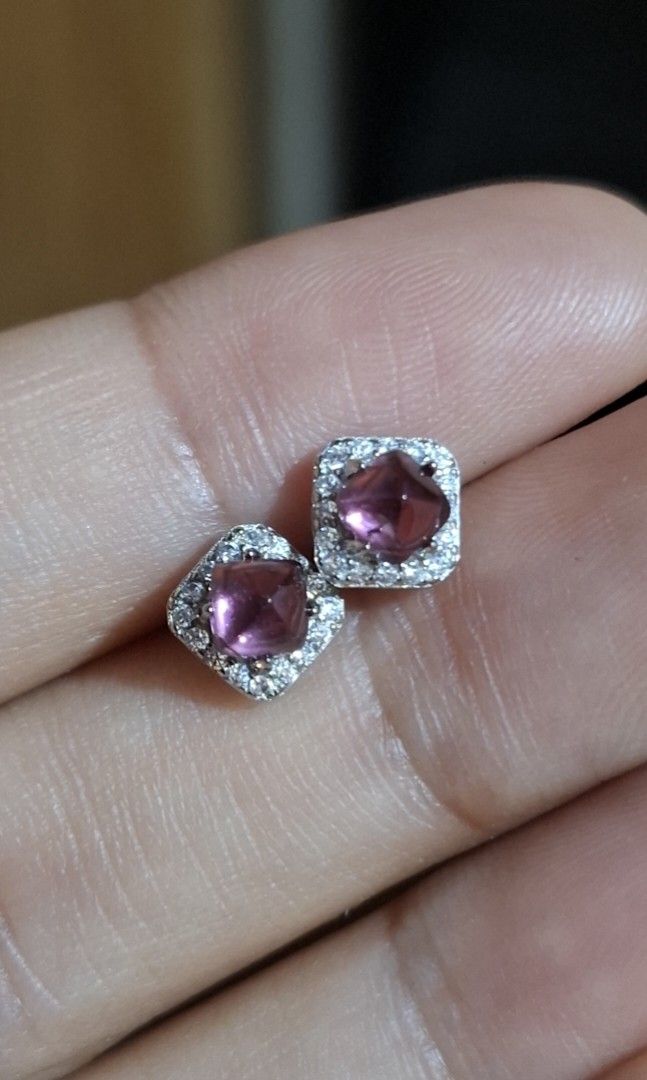 Sugarloaf Cut Natural Garnet Earrings (Category: Earrings) located in Baguio. Submitted by marinel.caranto (Listing ID 1438077223, Image 3). Description: s925 natural garnet 1000.00 only.