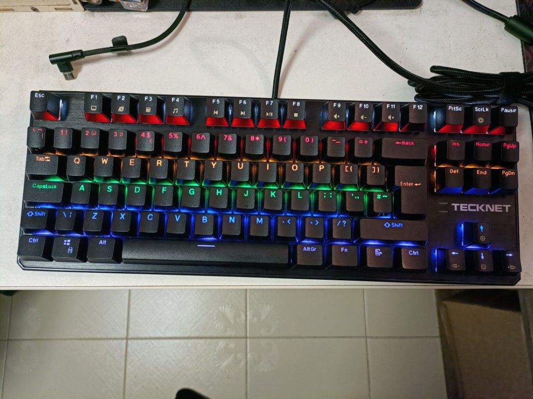 TeckNet Mechanical Keyboard - RGB Backlit454842103041904640