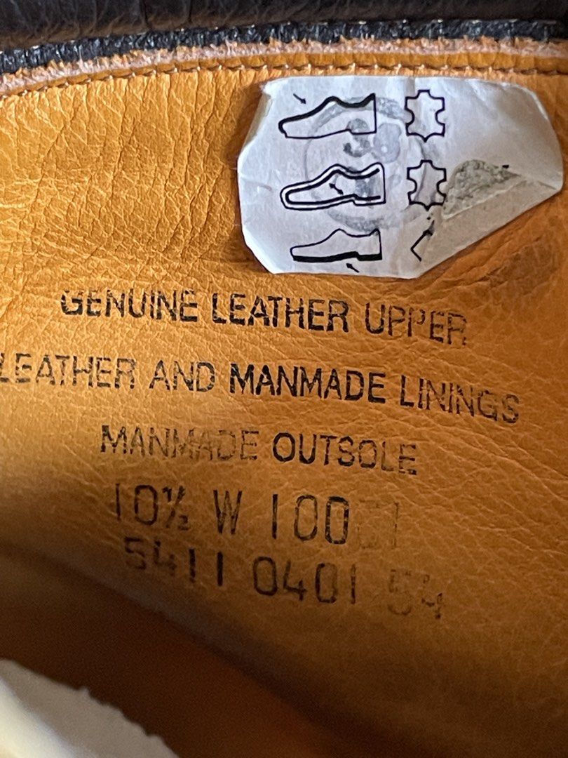 Timberland 6-Inch Premium Waterproof Boots (Category: Boots) located in Manila. Submitted by warmwolf_1f49cc (Listing ID 1438066942, Image 3). Description: - Timberland boots in wheat color - Size: 10.5W - Material: Leather upper, manmade linings and outsole - Features padded collar and lace-up closure - Timberland logo embossed on the side - Suitable for various weather conditions.