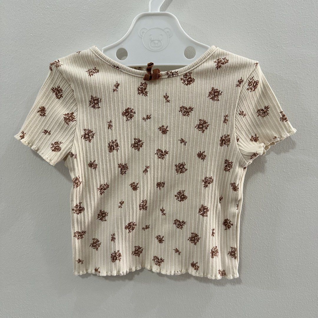 Top and Leggings set (Gingersnaps)(3Y) (Category: Babies & Kids Fashion) located in Taguig. Submitted by k_bloom (Listing ID 1438110168, Image 2). Description: Item: Top and Leggings (Set) Brand: Gingersnaps Size: 3Y Condition: Lightly Used Reason for Selling: Decluttering. Size is already small for my kid. ——————————————————————— Mode of Payment: Online payment only via Gcash, BPI or BDO ——————————————————————— Delivery: Shipping fee c/o buyer •