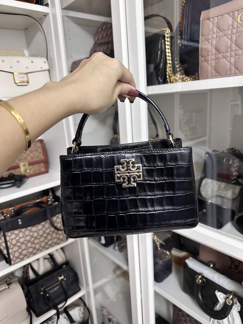Tory Burch Black Croc-Embossed Handbag (Category: Luxury Bags & Wallets) located in Valenzuela. Submitted by kwishhh (Listing ID 1437990378, Image 1). Description: Like new. With strap. Original. No other inclusion.