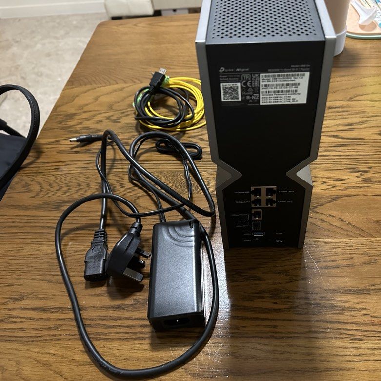 TP-Link EB810v BE22000 Tri-band Wi-Fi 7 Router, Computers & Tech, Parts ...
