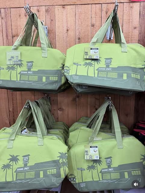 Trader Joe's Large Reusable Insulated Bag (Category: Food Organization & Storage) located in Taguig. Submitted by so0224 (Listing ID 1437995023, Image 3). Description: - Keeps groceries cold. - Features a zip closure. -standard Large Insulated Bag (approx. 18”W x 13”H x 6.5”D, 7–8 gallon capacity) Location: BGC .