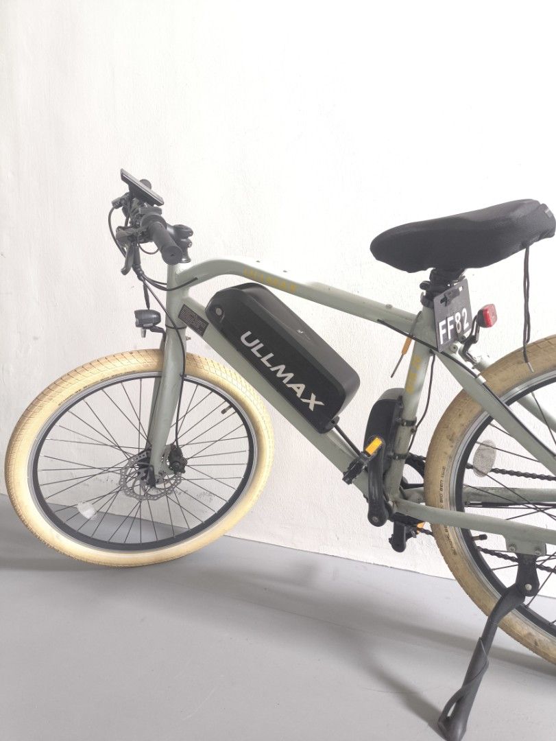 Ullmax MTB 26 ebike (Category: E-Scooters & E-Bikes) located in Singapore. Submitted by gamerify (Listing ID 1438004050, Image 2). Description: RFS: No longer using it for food delivery as I have just launched my business. An excellent bike that has served me well during rain and sunshine since december. Total true mileage around 1.2km. Complete stock and no modification. Can easily do 30 orders a day on max gear with 3/4 bars left in the battery