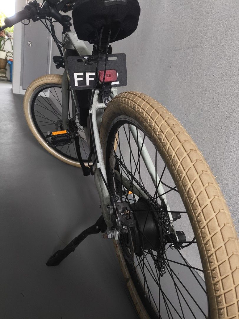 Ullmax MTB 26 ebike (Category: E-Scooters & E-Bikes) located in Singapore. Submitted by gamerify (Listing ID 1438004050, Image 3). Description: RFS: No longer using it for food delivery as I have just launched my business. An excellent bike that has served me well during rain and sunshine since december. Total true mileage around 1.2km. Complete stock and no modification. Can easily do 30 orders a day on max gear with 3/4 bars left in the battery