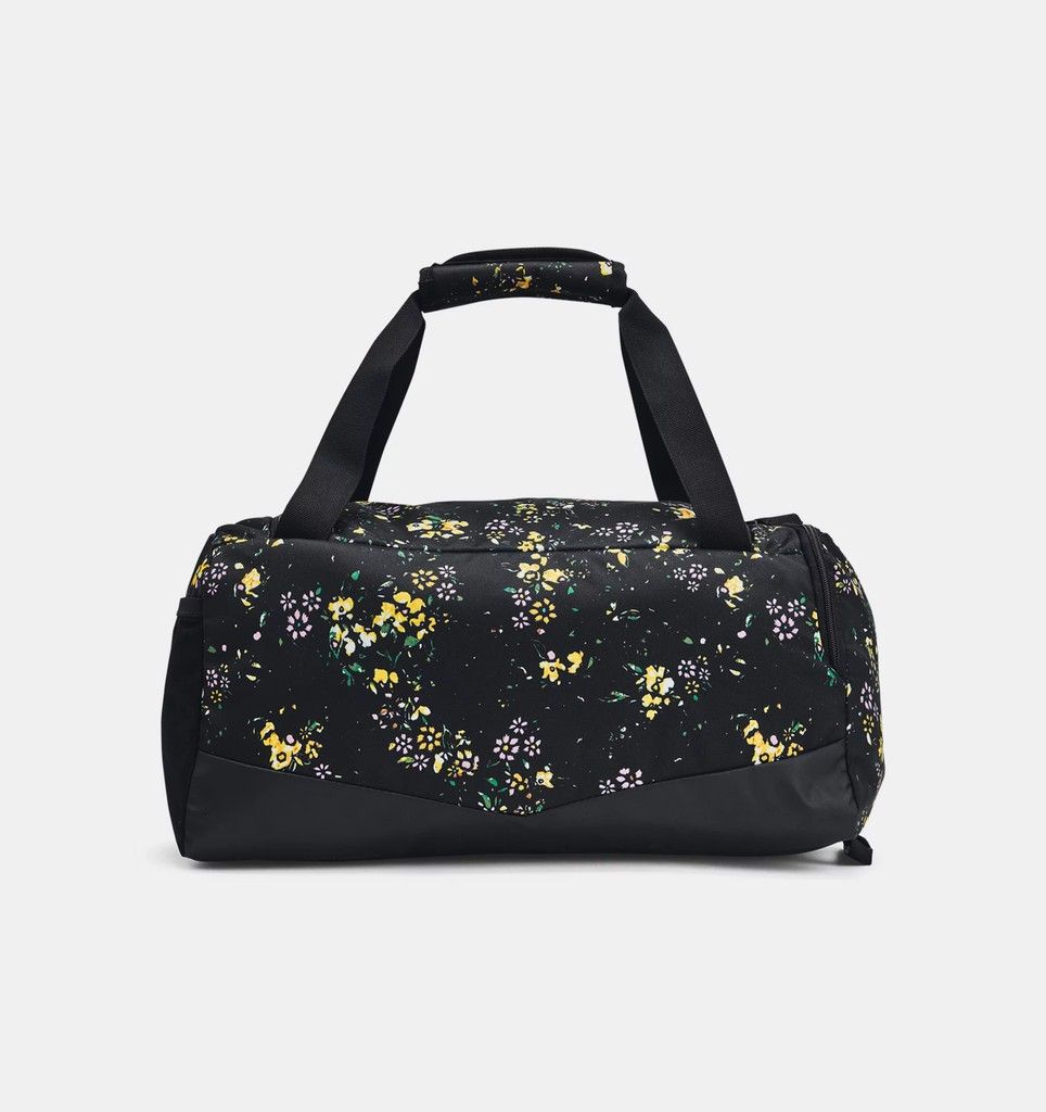 Under Armour Floral XS Duffle Bag (Category: Sling Bags) located in Makati City. Submitted by kalinea (Listing ID 1437997892, Image 2). Description: - Under Armour duffle bag with a stylish floral pattern. - Includes a convenient shoulder strap and handles. - Features a side pocket for extra storage. - Compact size, ideal for gym use or travel. - Authentic Under Armour - original al price is 2395 from zalora - No issues.