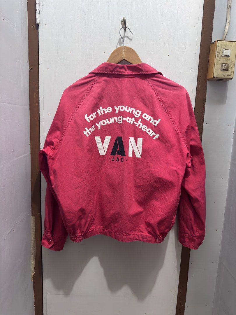 Van jac harrington jacket vintage (Category: Coats, Jackets and Outerwear) located in Makati City. Submitted by ice44sale (Listing ID 1438021962, Image 1). Description: Faded Fits M boxy .