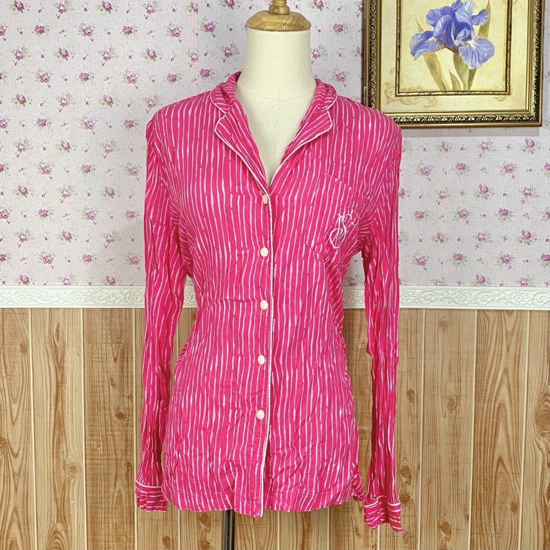 Victoria's Secret hot pink pajama top (Category: Longsleeves) located in Dagupan City. Submitted by maxi.vint (Listing ID 1438061308, Image 1). Description: .