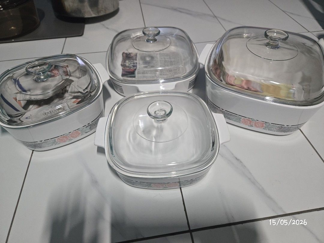Vintage CorningWare Casserole Dishes with Lids