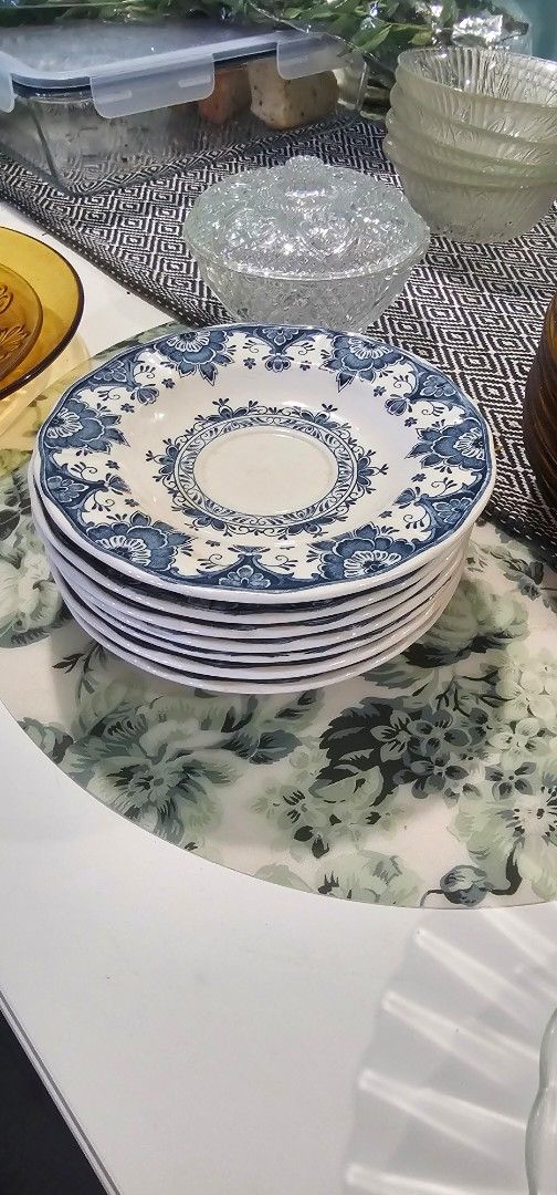 Vintage Glass Plates - Various Designs454548250827182082