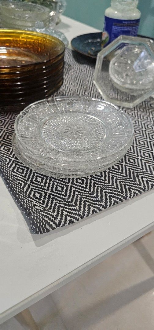 Vintage Glass Plates - Various Designs454548250827182083