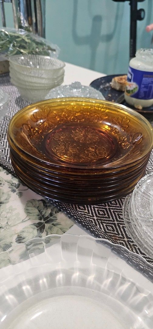 Vintage Glass Plates - Various Designs454548250827182084