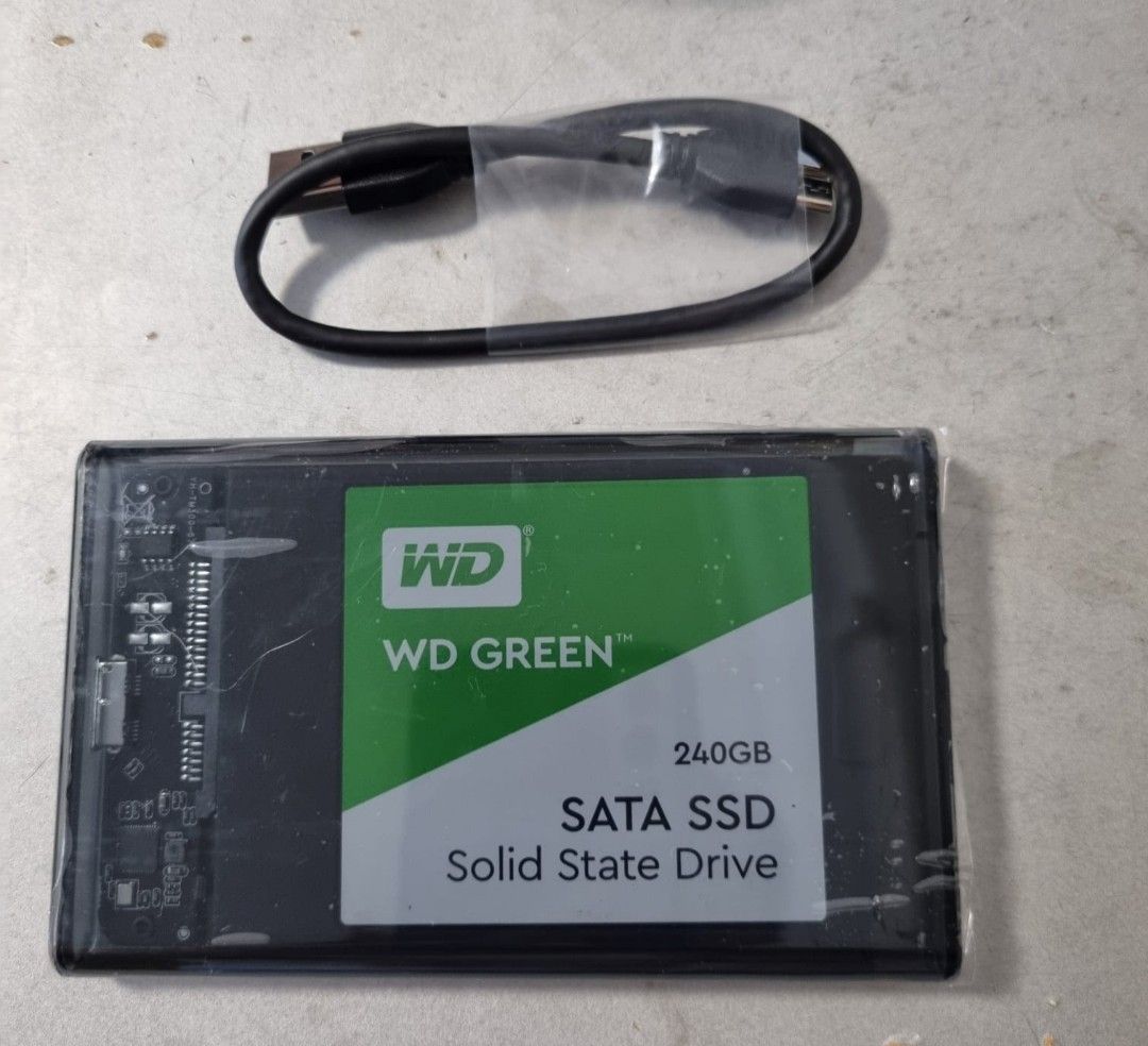 WD Green 240GB SATA SSD with USB Cable