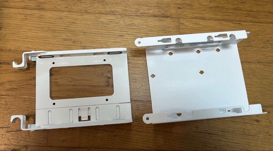 White PC hard drive Bracket455073986511513601