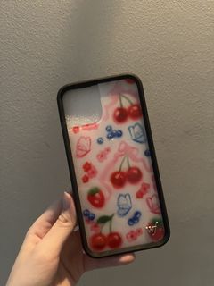 Rosé Blackpink Wildflower iPhone 13 Pro Case, Mobile Phones