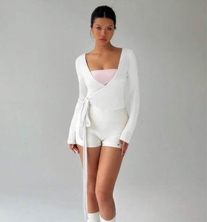 (Category: ) located in . Submitted by her.thrift (Listing ID 1438018841, Image 1). Description: .