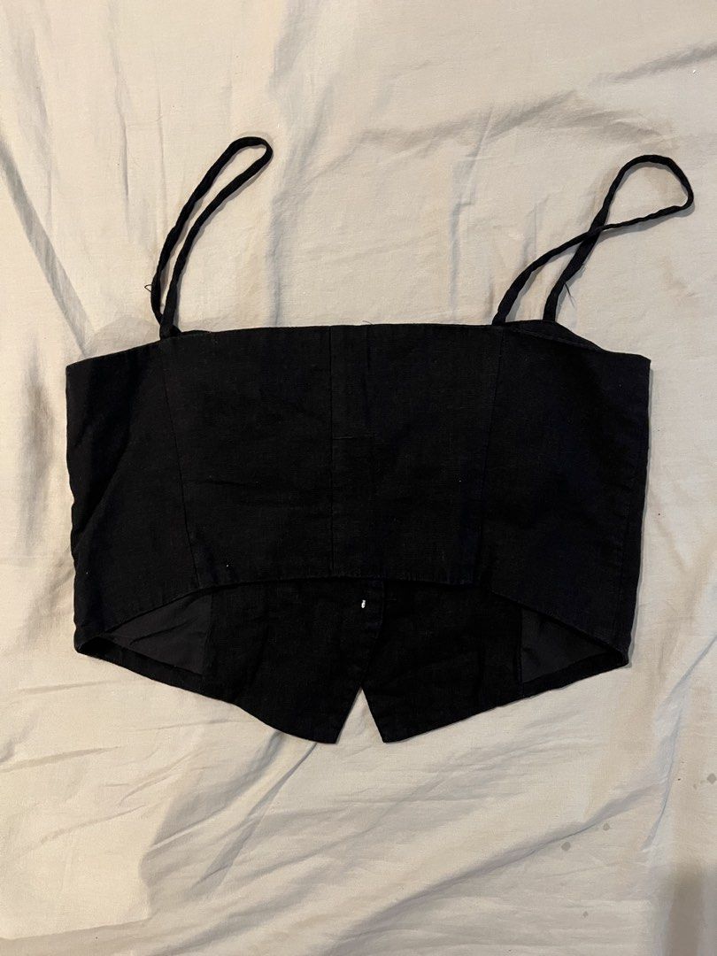 Zara Black Linen Waistcoat Top (Category: Blouses) located in Quezon City. Submitted by currentlydeclutterring (Listing ID 1438026604, Image 3). Description: Size M Looks new! RFs: closet refresh!.