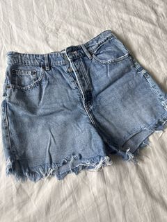 (Category: ) located in . Submitted by emmstyle (Listing ID 1438023136, Image 1). Description: .