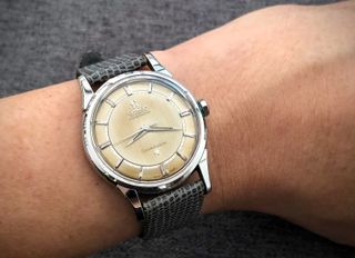 (Category: ) located in . Submitted by seikoporean (Listing ID 1438131129, Image 1). Description: .