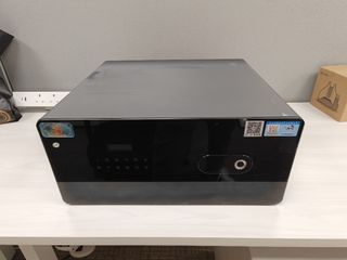 Black Electronic Device461119030161592320