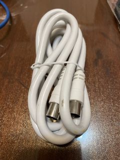 White Antenna Cable461226593349816320