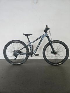 (Category: ) located in . Submitted by max_loves_bikes (Listing ID 1437874799, Image 1). Description: .