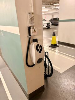 Tram Charging Middle Fork461266956457748480