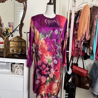 (Category: ) located in . Submitted by lovednwardrobe (Listing ID 1438198953, Image 1). Description: .