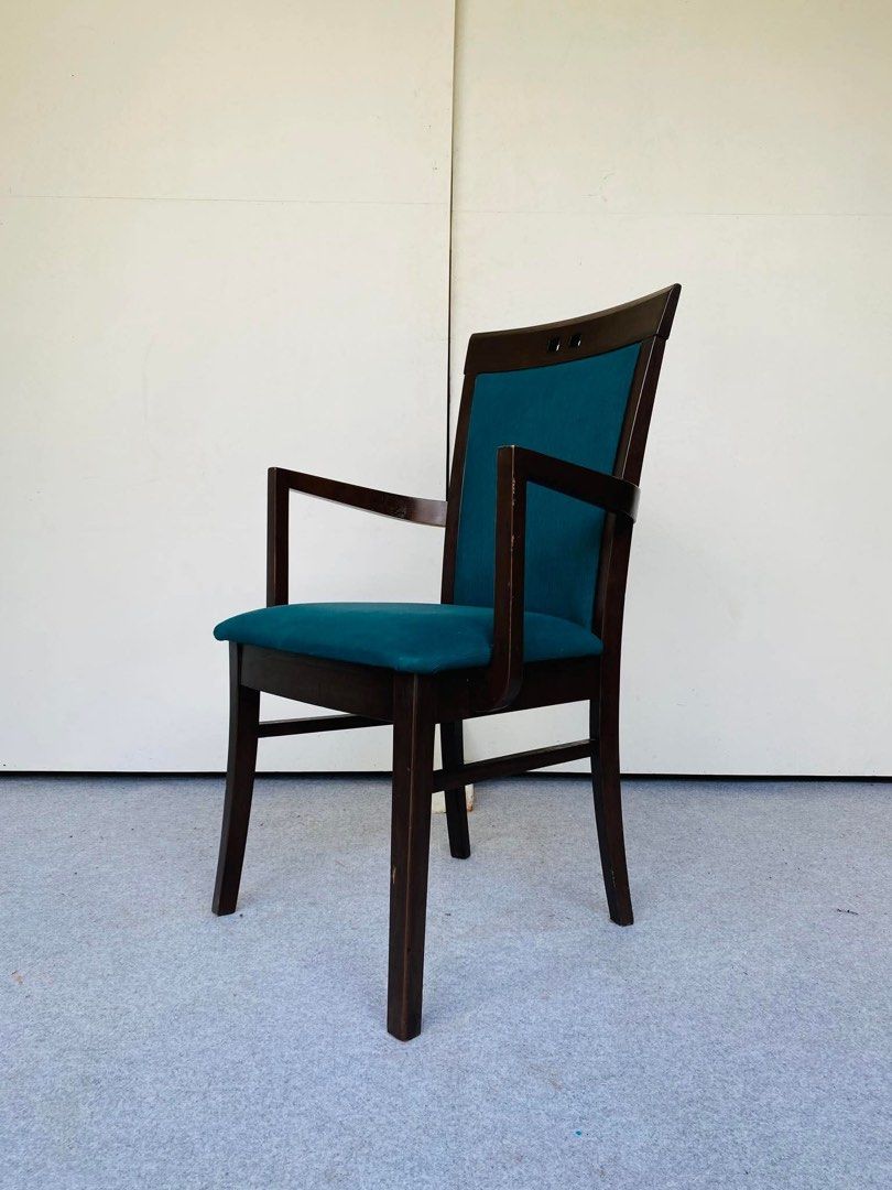 Accent Chair (Category: Chairs) located in Manila. Submitted by elliefurnies31 (Listing ID 1438251172, Image 3). Description: "JAPAN SURPLUS" 1PC ACCENT CHAIR SIZE: 21L" x 17W" x 18Sh" x 35.5H" inches (AS-IS ITEM) IN GOOD CONDITION.