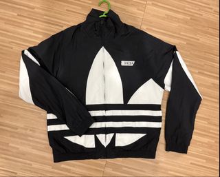 (Category: ) located in . Submitted by broselectstore (Listing ID 1438263263, Image 1). Description: .