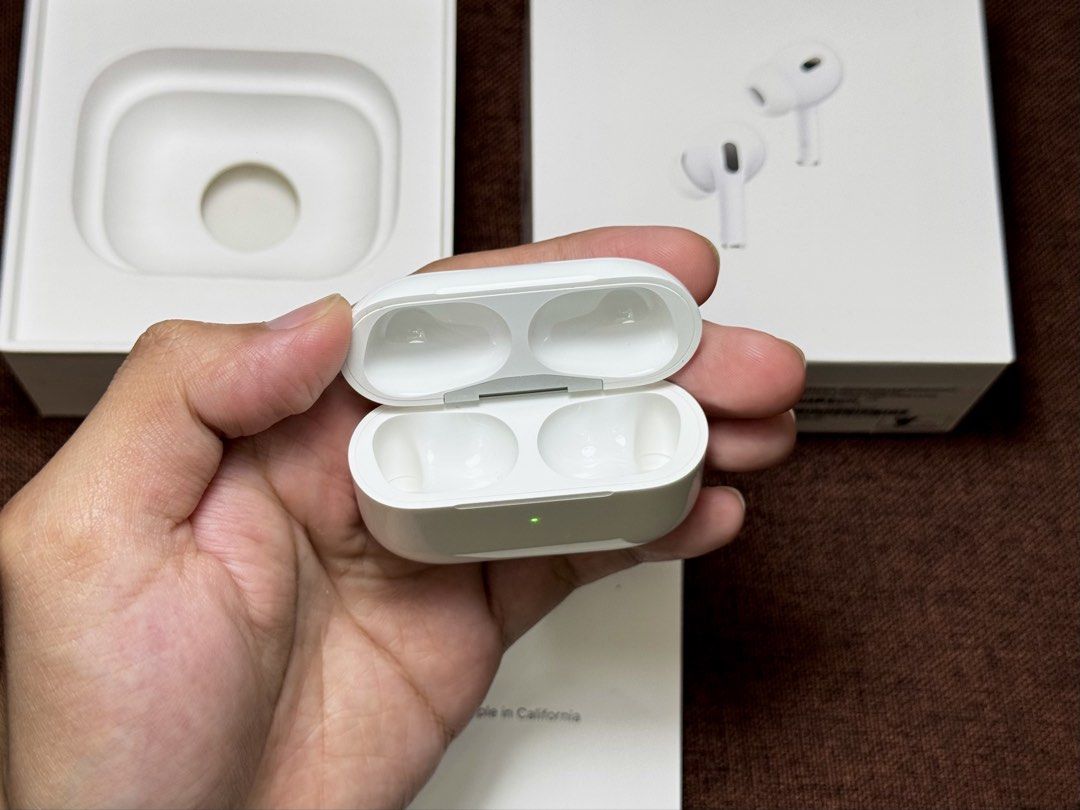 Airpods Pro 2 CHARGING CASE TYPE-C (Category: Earphones) located in Manila. Submitted by prelovedbyporttt (Listing ID 1438175840, Image 2). Description: Airpods Pro 2 CHARGING CASE TYPE-C 🔗PERSONAL WARRANTY: 1 MONTH (Valid as long as the item hasn’t been dropped or exposed to water) • 100% No hidden defects • 100% Battery health is in great condition • 100% Fully functional • 100% Original item (feel free to check my transaction post on my page 