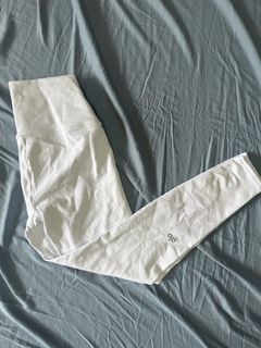 (Category: ) located in . Submitted by tan__k (Listing ID 1438145759, Image 1). Description: .