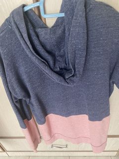 (Category: ) located in . Submitted by luxeforher (Listing ID 1438143261, Image 1). Description: .