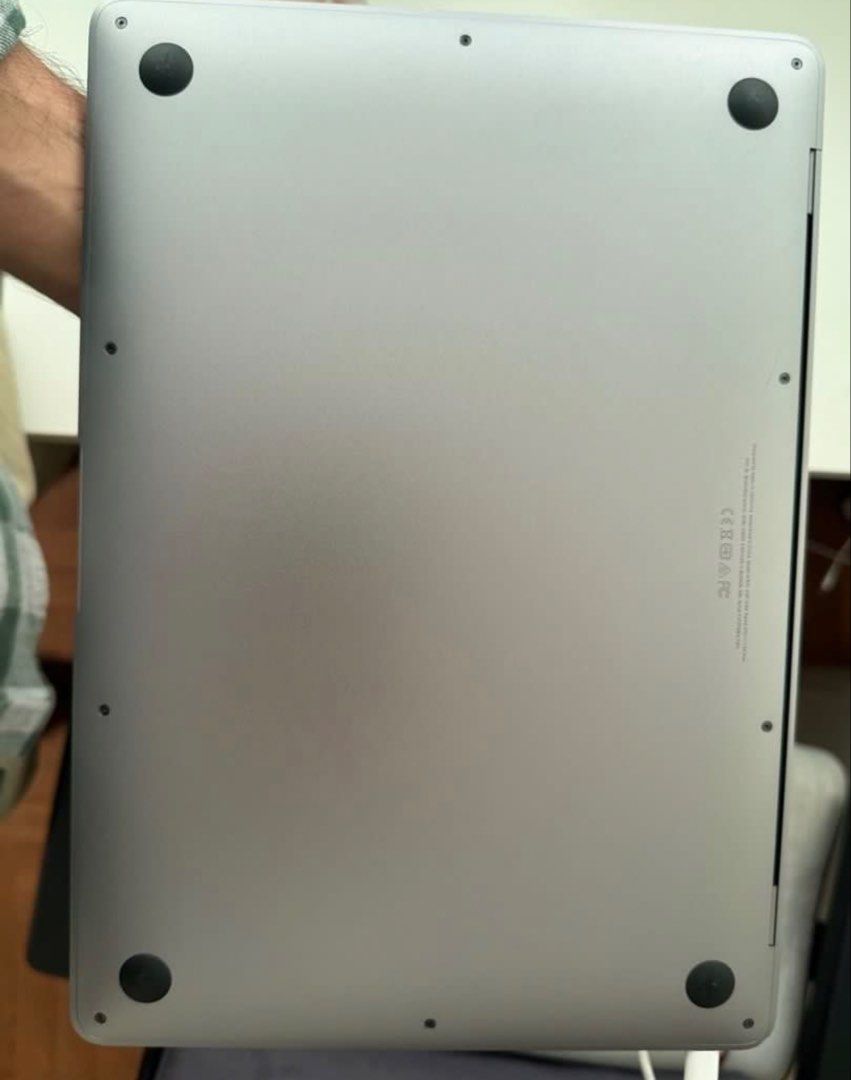 Apple MacBook Air - Silver456087679387586563