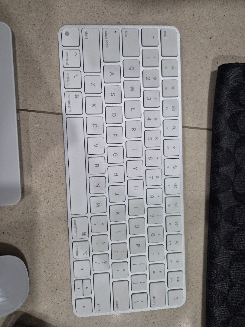 Apple MacBook Pro Bundle - Keyboard, Mouse, Trackpad456007545552250882