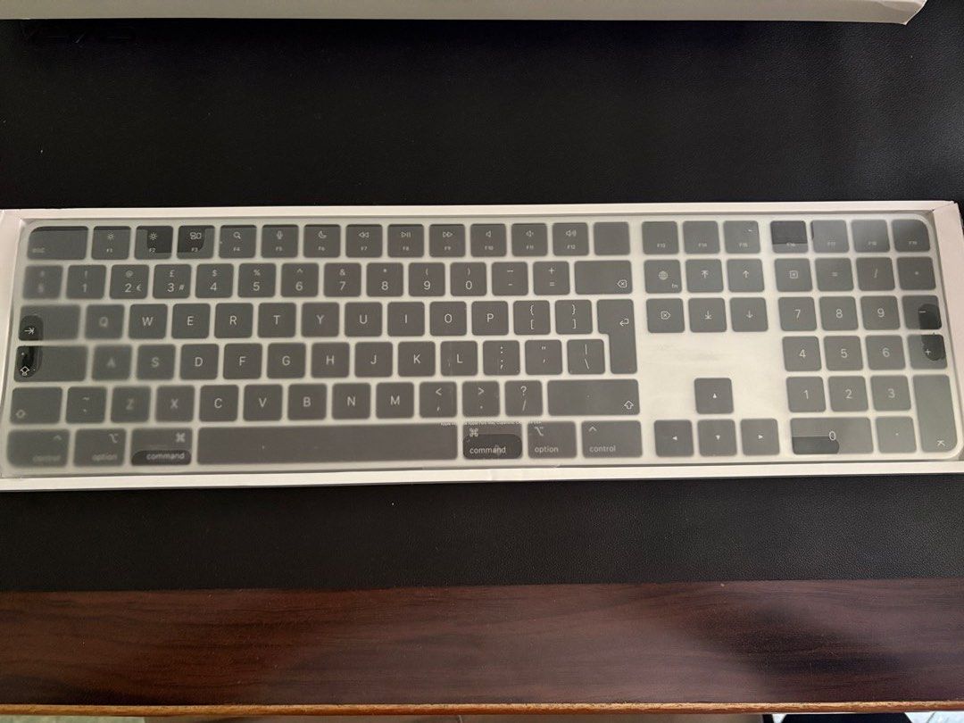 Apple Magic Keyboard with Touch ID and Numeric Keypad - Black455668288654551041