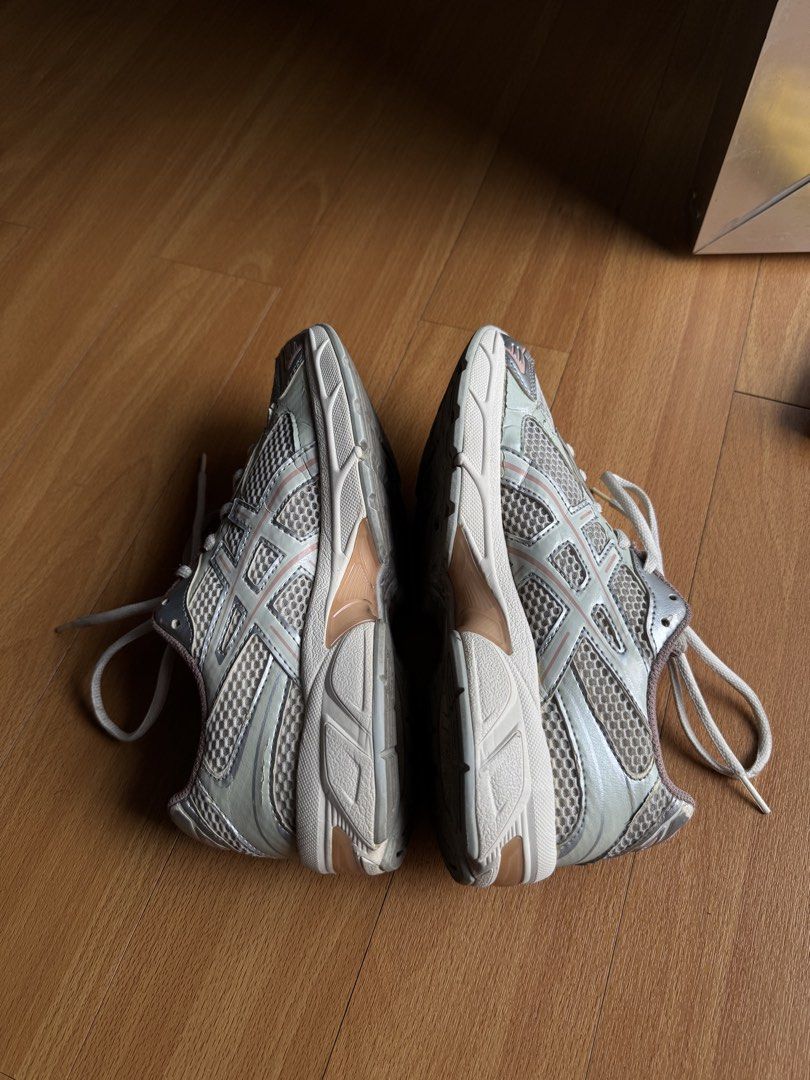Asics Gel 1130 Cream/Light Sage (Category: Sneakers) located in Makati City. Submitted by hiatuskamote (Listing ID 1438194639, Image 2). Description: letting go of my super loved trusty asics gel 1130 :’) honestly could wear this until they completely give out but need to make room for my growing shoe wardrobe.