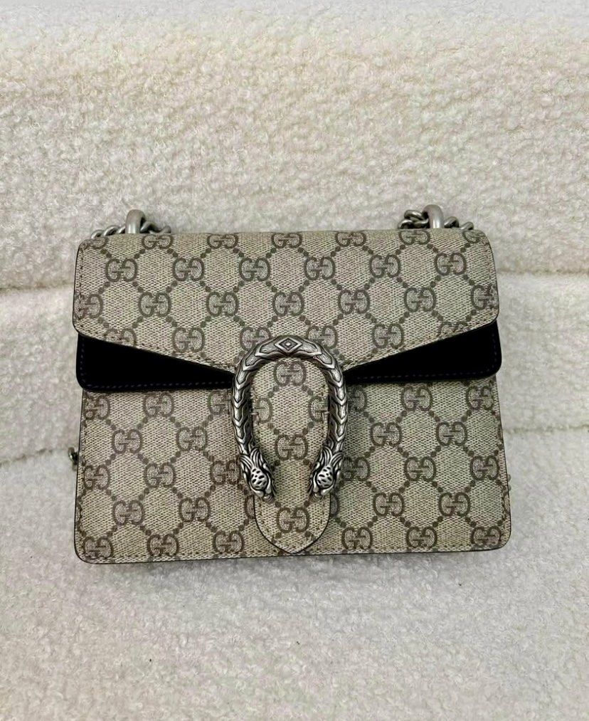 Authentic GUCCI Dionysus Black Leather Small Bag🖤🖤🖤 (Category: Luxury Bags & Wallets) located in Manila. Submitted by luxurycollectionhouse (Listing ID 1438199645, Image 2). Description: .