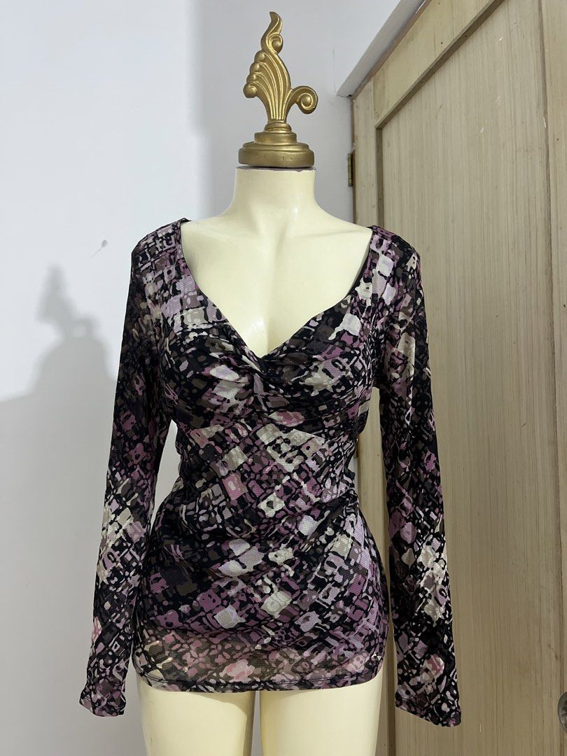 Y2k Axcess Funky Mesh Long sleeve Top (Category: Longsleeves) located in Apalit. Submitted by shopaholicdollie (Listing ID 1438263956, Image 2). Description: Super pretty!!! Seller’s Favorite No flawsss M-L .
