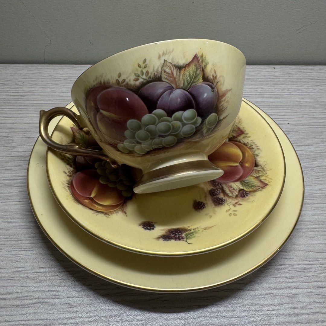Aynsley trio (Category: Coffee & Tea Tableware) located in Manila. Submitted by tibialisanticus (Listing ID 1438230515, Image 2). Description: - Rare aynsley orchard gold trio, includes cup and saucer and tea plate - Made in England rfs: decluttering.