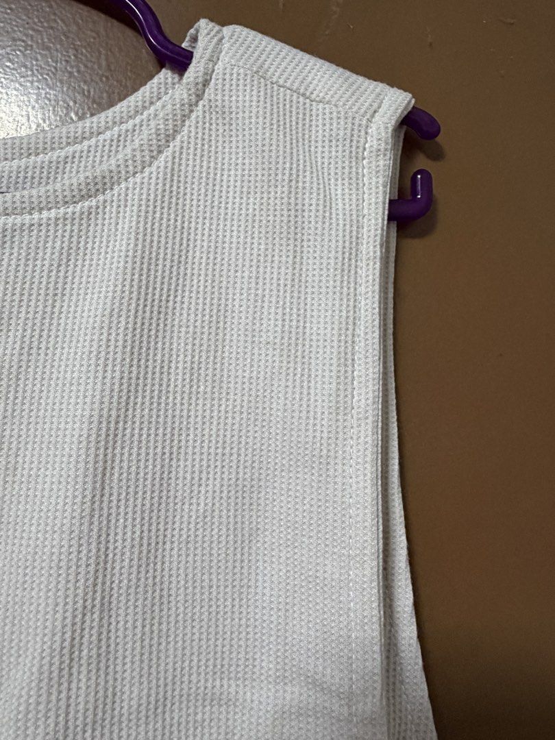 Beige Sleeveless Summer Tie Top (Category: Sleeveless) located in Meycauayan. Submitted by _cbear (Listing ID 1438270110, Image 3). Description: ~ Ties on both sides - Perfect for Hubaderas - Very soft hq waffle-like fabric - Worn once - S to M .