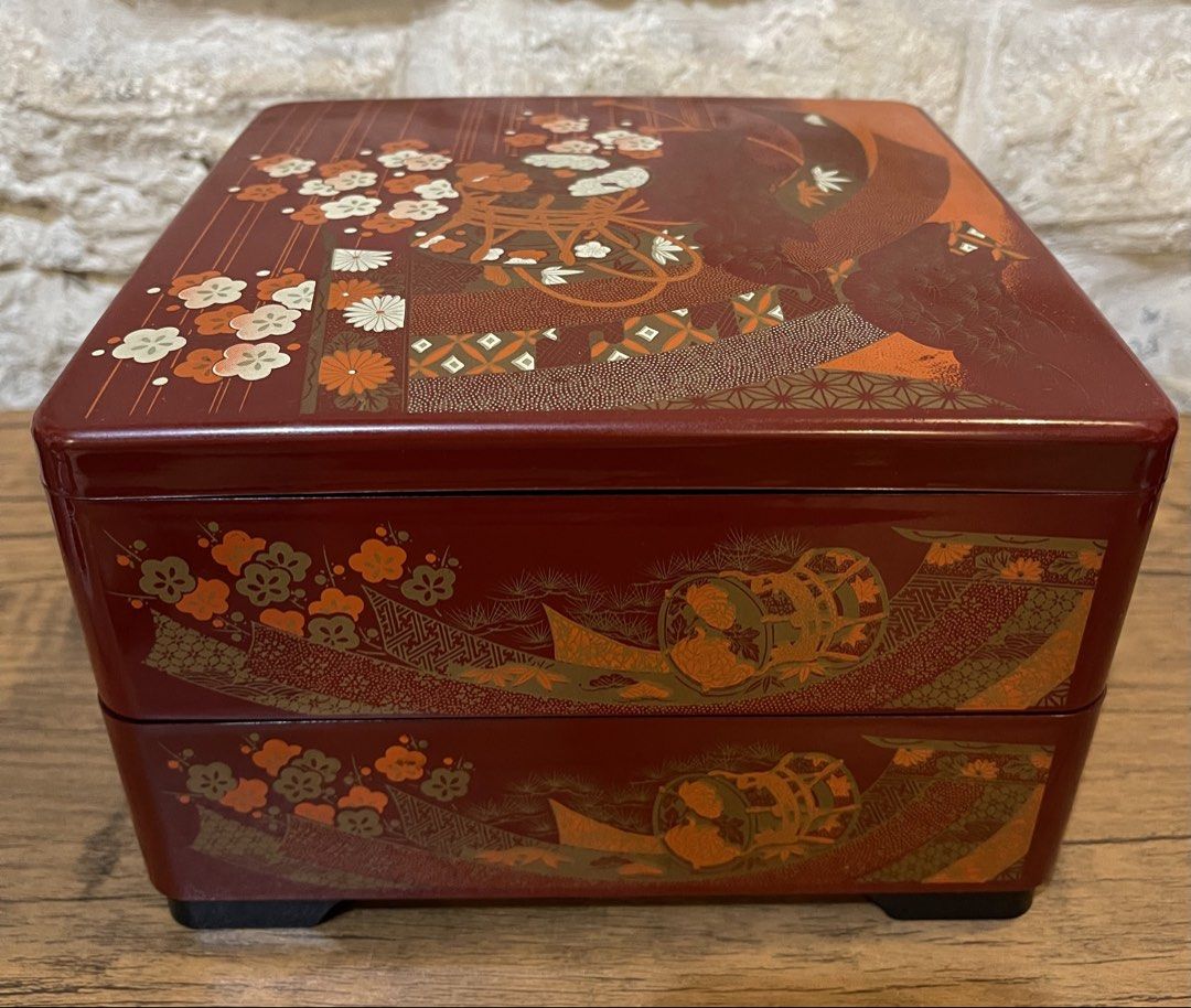 Bento box 2 layers (Category: Storage Boxes & Baskets) located in San Fernando. Submitted by japansurpluselyu (Listing ID 1438232203, Image 1). Description: 7x4.