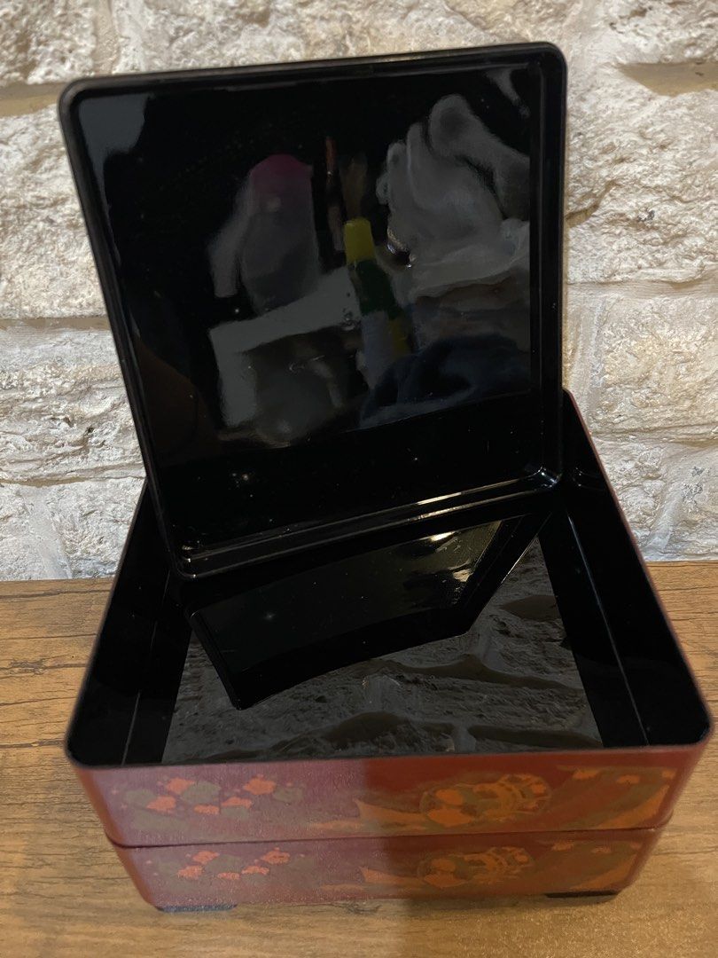 Bento box 2 layers (Category: Storage Boxes & Baskets) located in San Fernando. Submitted by japansurpluselyu (Listing ID 1438232203, Image 3). Description: 7x4.